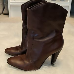 Gianni Bini low leather boots